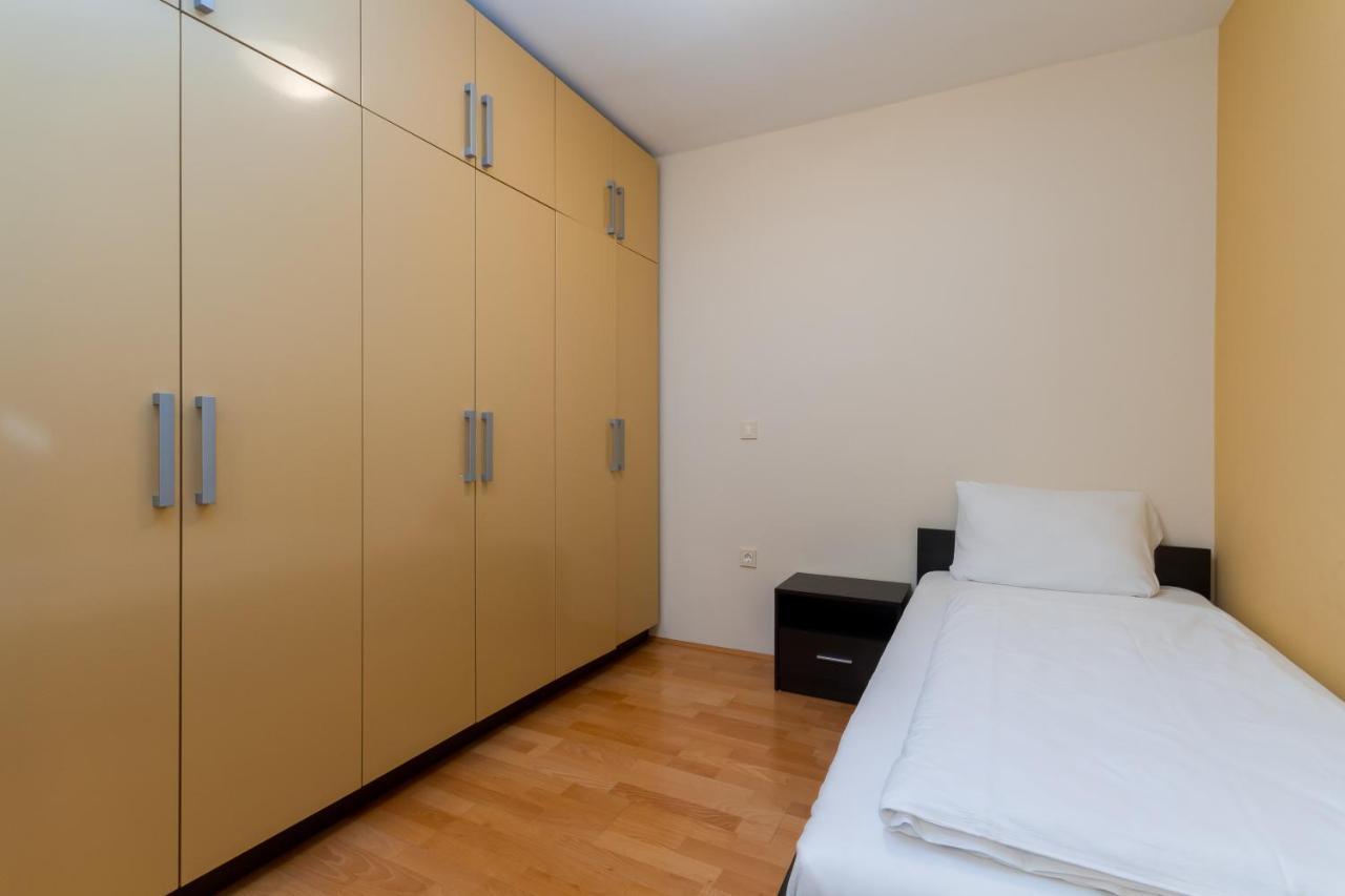 Ponent 612 In Marina By Locap Group Apartment