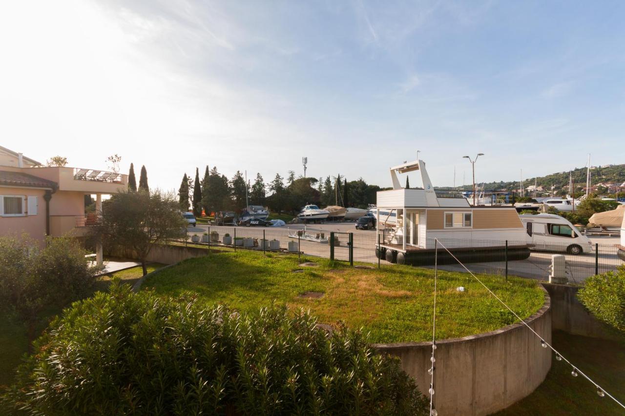 Ponent 612 In Marina By Locap Group *