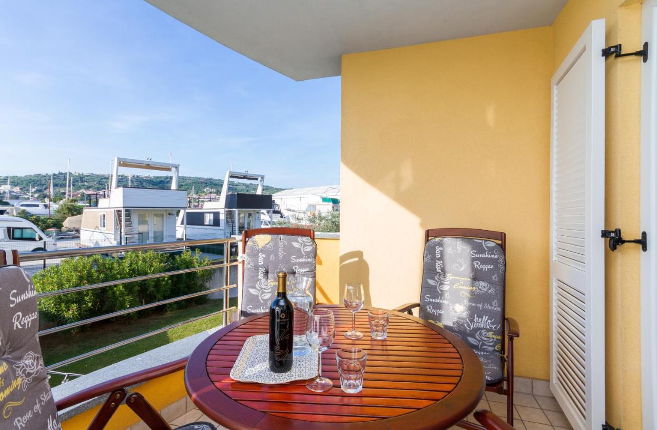 Ponent 612 In Marina By Locap Group